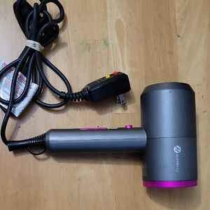 SlopeHill Gray and Pink Hair Dryer
